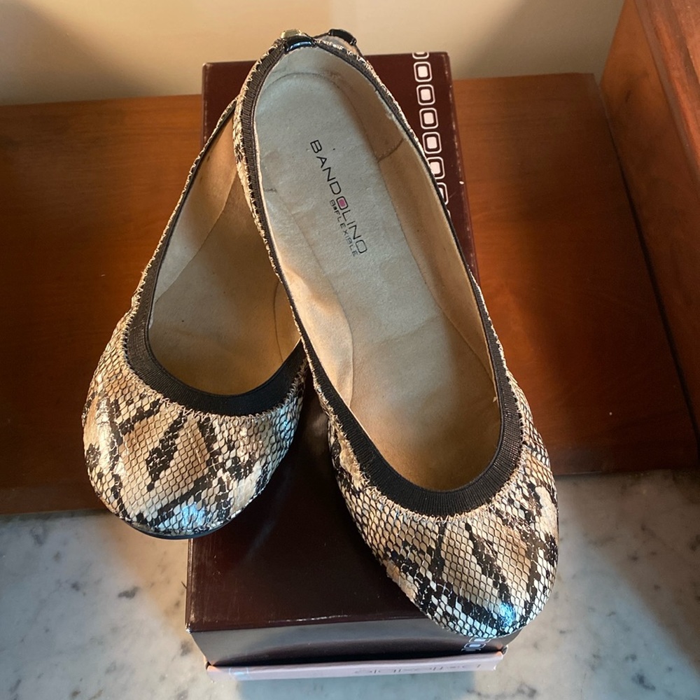BANDOLINO SNAKE PRINT "Be Flexible" Ballet Flats Size 6.5